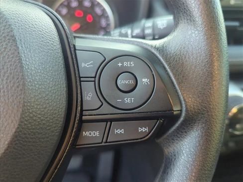 Used 2021 Toyota RAV4 XLE image 14