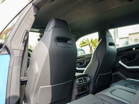 New 2025 Lamborghini Urus SE image 24