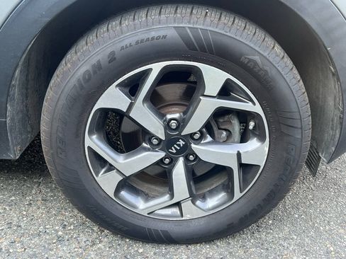 Used 2020 Kia Sportage LX AWD/4WD image 9