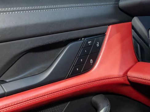 Used 2022 Porsche Taycan 4 Cross Turismo image 27