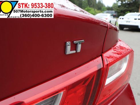 Used 2017 Chevrolet Malibu LT FWD image 16