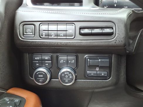 Used 2023 GMC Yukon XL Denali Ultimate image 15