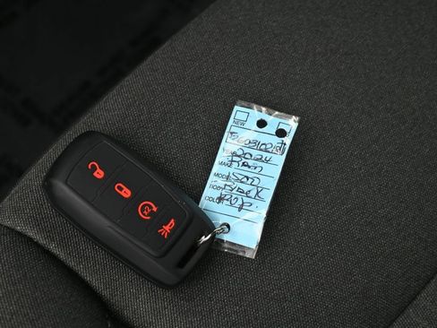 Used 2024 RAM 1500 Big Horn image 18