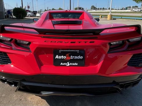 Used 2024 Chevrolet Corvette Stingray Convertible w/ Z51 Performance Package image 10