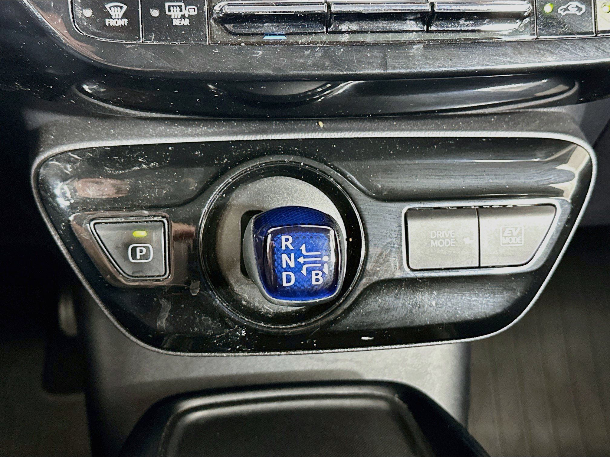 Used 2019 Toyota Prius LE FWD image 24