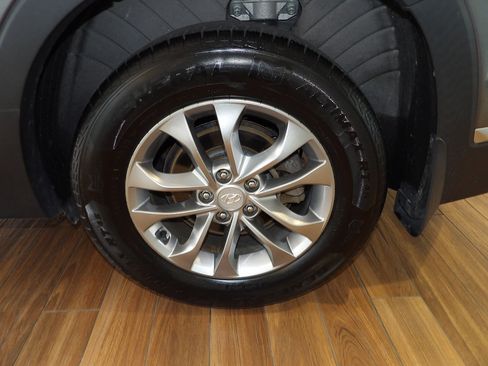 Used 2020 Hyundai Santa Fe SE AWD/4WD image 9