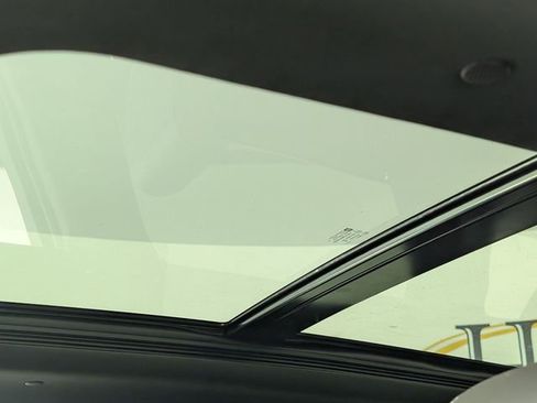 Used 2025 Cadillac XT5 Premium Luxury image 13