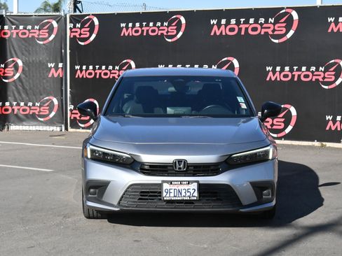 Used 2023 Honda Civic Sport image 2