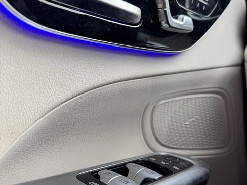 Used 2024 Mercedes-Benz C 300 Sedan image 40