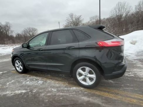 Certified 2022 Ford Edge SE image 7