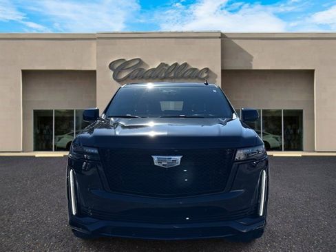 Certified 2024 Cadillac Escalade ESV Sport Platinum w/ LPO, ONYX Package image 10