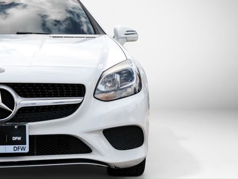 Used 2017 Mercedes-Benz SLC 300 image 40