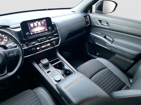 Used 2024 Nissan Pathfinder Rock Creek image 23