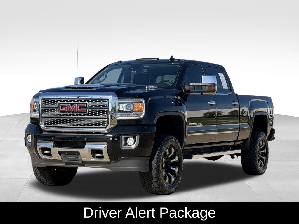 Used 2018 GMC Sierra 2500 Denali w/ Duramax Plus Package AWD/4WD image 5