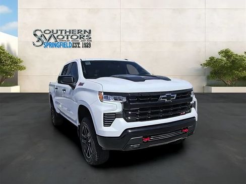 Used 2025 Chevrolet Silverado 1500 LT Trail Boss w/ Convenience Package II AWD/4WD image 37