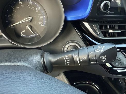 Used 2020 Toyota C-HR XLE image 38