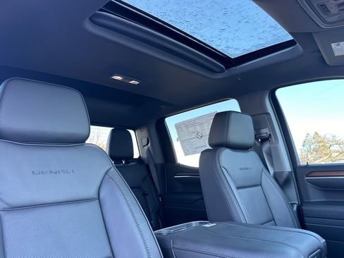 Used 2025 GMC Sierra 1500 Denali image 14