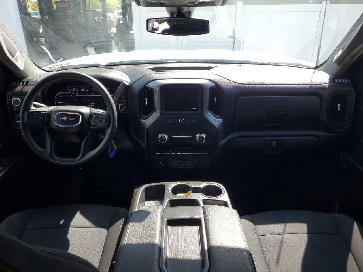 Used 2023 GMC Sierra 2500 Pro w/ Convenience Package AWD/4WD image 12