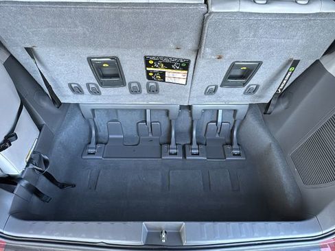 Used 2020 Toyota Sienna XLE w/ XLE Navigation Package image 25