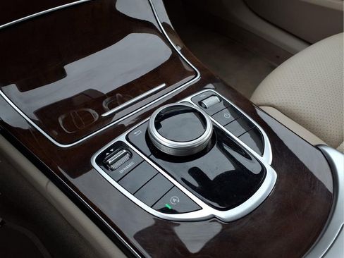 Used 2017 Mercedes-Benz C 300 Sedan image 5