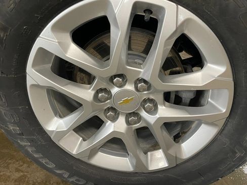 Used 2022 Chevrolet Traverse LS image 18