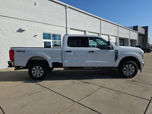 Used 2023 Ford F250 XLT image 4