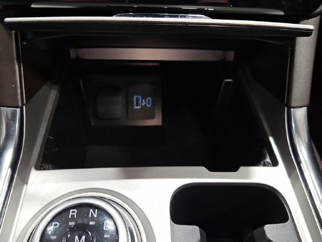 Used 2021 Ford Explorer King Ranch w/ Premium Technology Package AWD/4WD image 35