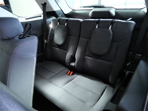 Used 2025 Ford Explorer Active image 15