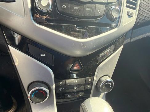 Used 2015 Chevrolet Cruze LT FWD image 14