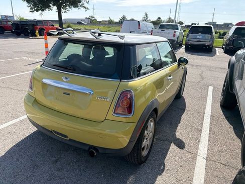 Used 2010 MINI Cooper Hardtop FWD image 5