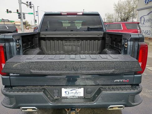 Used 2022 GMC Sierra 1500 AT4 AWD/4WD image 15