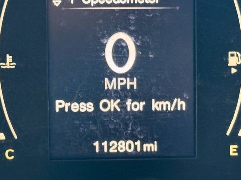 Used 2015 Jeep Renegade Latitude w/ Cold Weather Group II FWD image 26