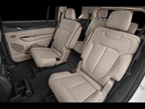 Certified 2022 Jeep Grand Cherokee L Limited AWD/4WD image 35