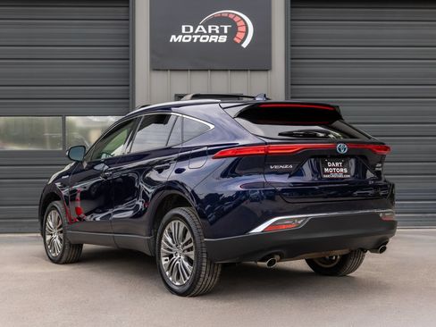 Used 2021 Toyota Venza XLE w/ Softex Package AWD/4WD image 5