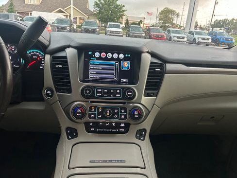 Used 2020 GMC Yukon XL Denali w/ Denali Premium Package AWD/4WD image 18