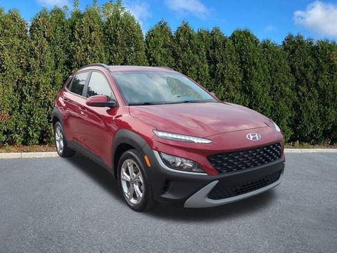 Used 2023 Hyundai Kona SEL AWD/4WD image 3