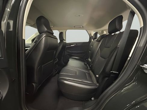 Certified 2024 Ford Edge Titanium image 28