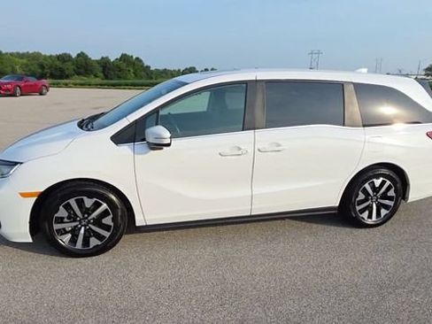 Used 2025 Honda Odyssey EX-L image 6