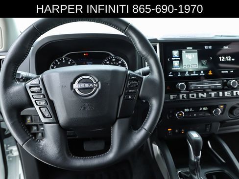 Used 2025 Nissan Frontier SV w/ SV Convenience Package image 57