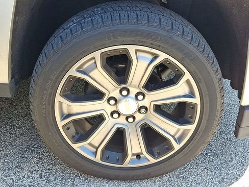 Used 2017 Chevrolet Silverado 1500 LT w/ All Star Edition AWD/4WD image 8