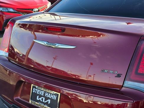 Used 2018 Chrysler 300 S w/ 300S Alloy Package image 15