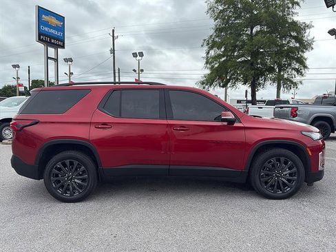 Used 2022 Chevrolet Traverse RS FWD image 4