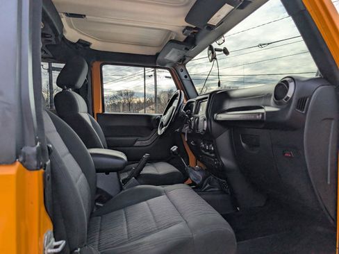Used 2012 Jeep Wrangler Sport image 17