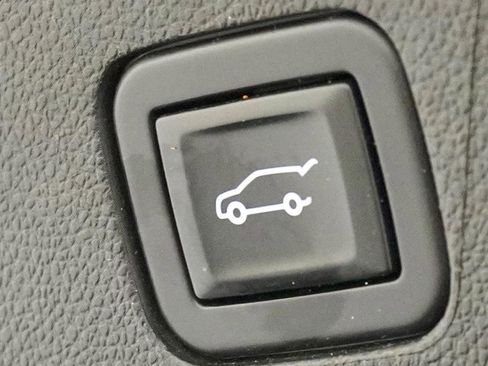 Used 2022 Cadillac Escalade ESV Premium Luxury AWD/4WD image 51