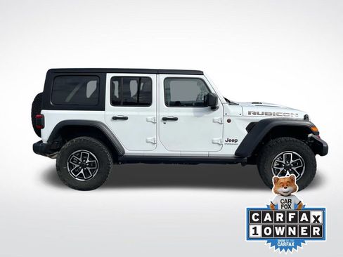 Used 2025 Jeep Wrangler Rubicon image 2