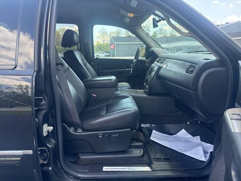 Used 2010 GMC Sierra 1500 SLT w/ All-Terrain Package AWD/4WD image 27