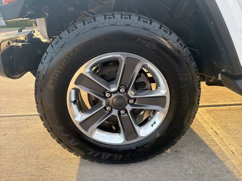 Used 2021 Jeep Wrangler Unlimited Sahara w/ Dual Top Group image 48