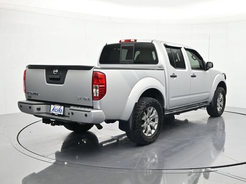 Used 2020 Nissan Frontier SV AWD/4WD image 5