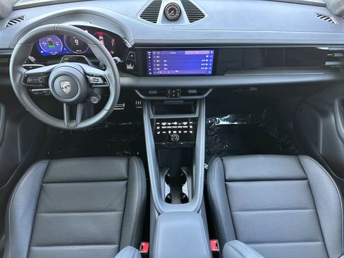 New 2026 Porsche Macan Turbo Electric AWD/4WD image 6