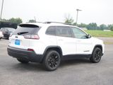 Used 2023 Jeep Cherokee Altitude Lux image 5